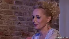 Play Teen Toys Mature Mom's Pussy in Lesbian Encounter