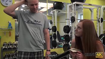 Play HUNT4K. La magnifica ragazza Linda Sweet ama solo lo sport, i soldi e il sesso
