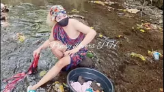 Play Asian Teen Ganda's Risky Public Sex Encounter