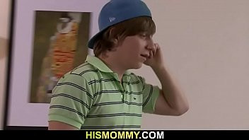 Play Lesbian mom and teen gf