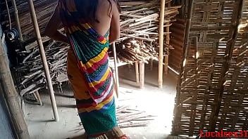 Play Desi Indian village bhabi fuck in outdoor with boyfriend (official video by Localsex31)