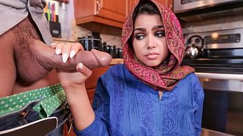 Play Muslim Foreign Exchange Student Introduced To Big White Dick - Ada Sanchez