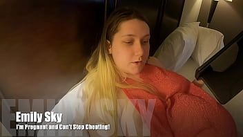 Play I'm pregnant and can't stop cheating